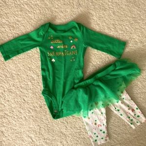 Carter’s girls 3 month St. Patrick’s day onesie and tutu pant set
